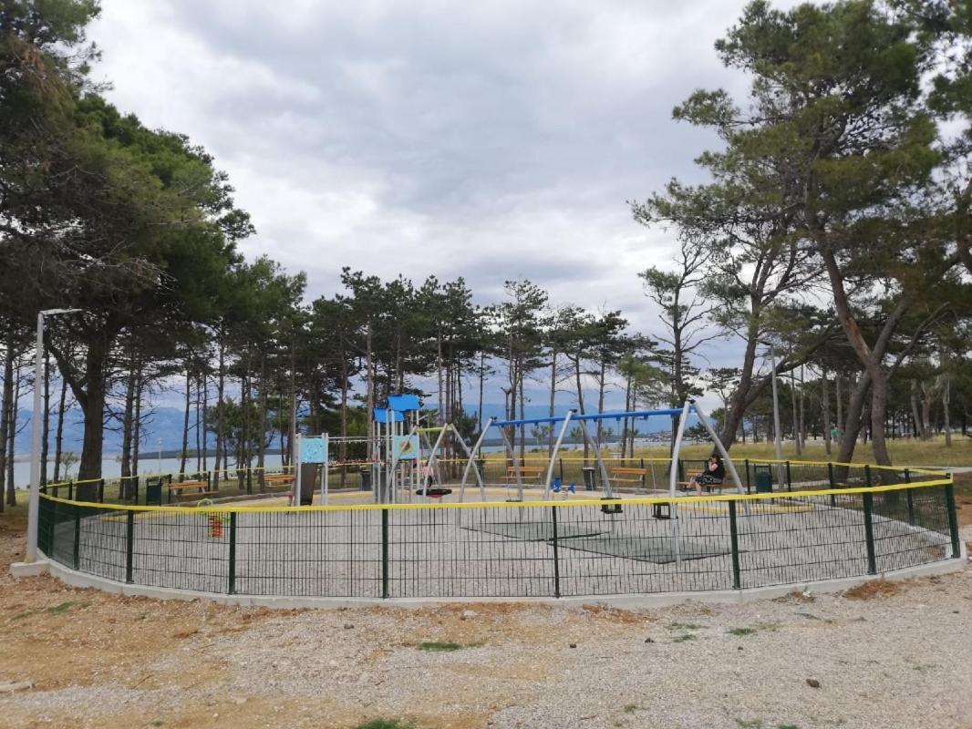 Apartment Visnja -Near Queen Beach Nin Εξωτερικό φωτογραφία